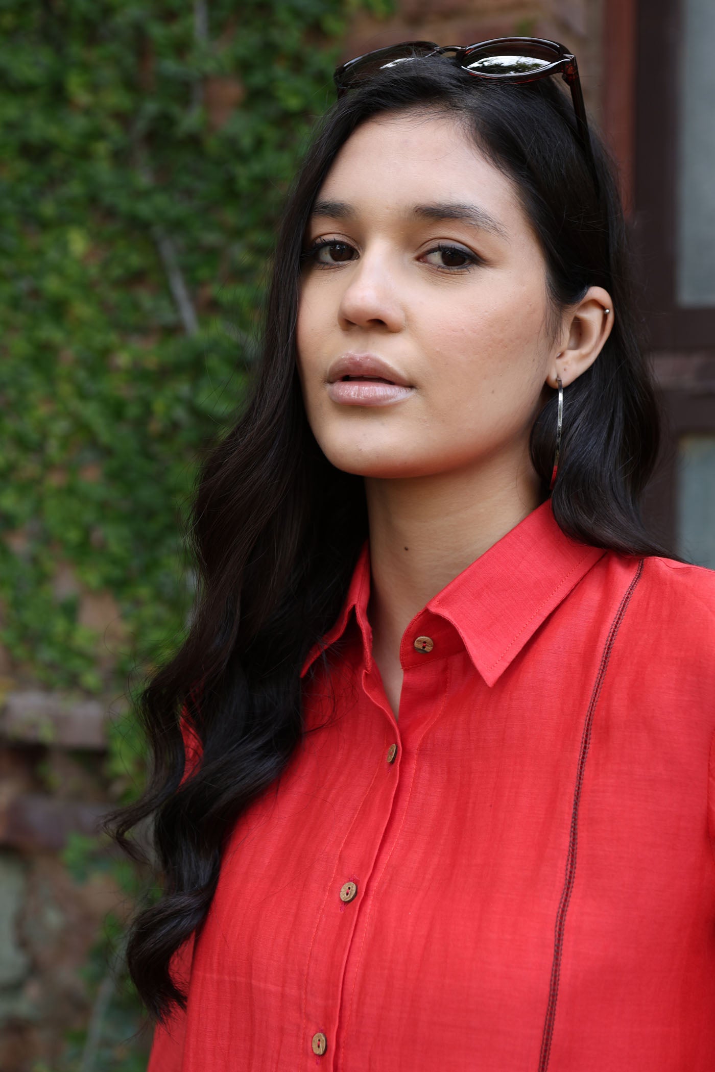 Tomato-Red Pure Silk-Cotton Front-Open Collared Short-Blouse With Ruched Cuffs