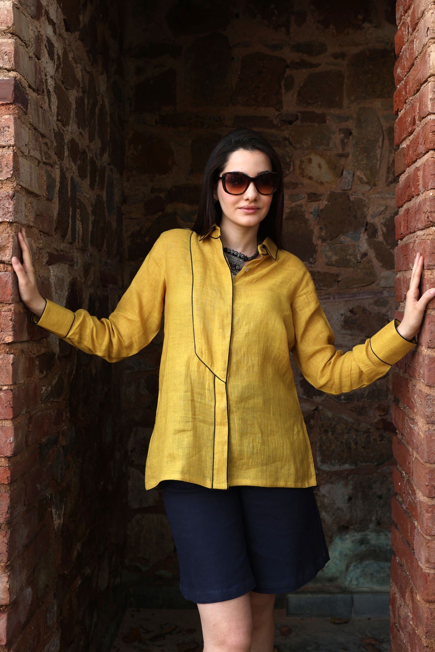 Dusty-Mustard Pure Linen Collared Front-Open Short Blouse With Contrast Edgings