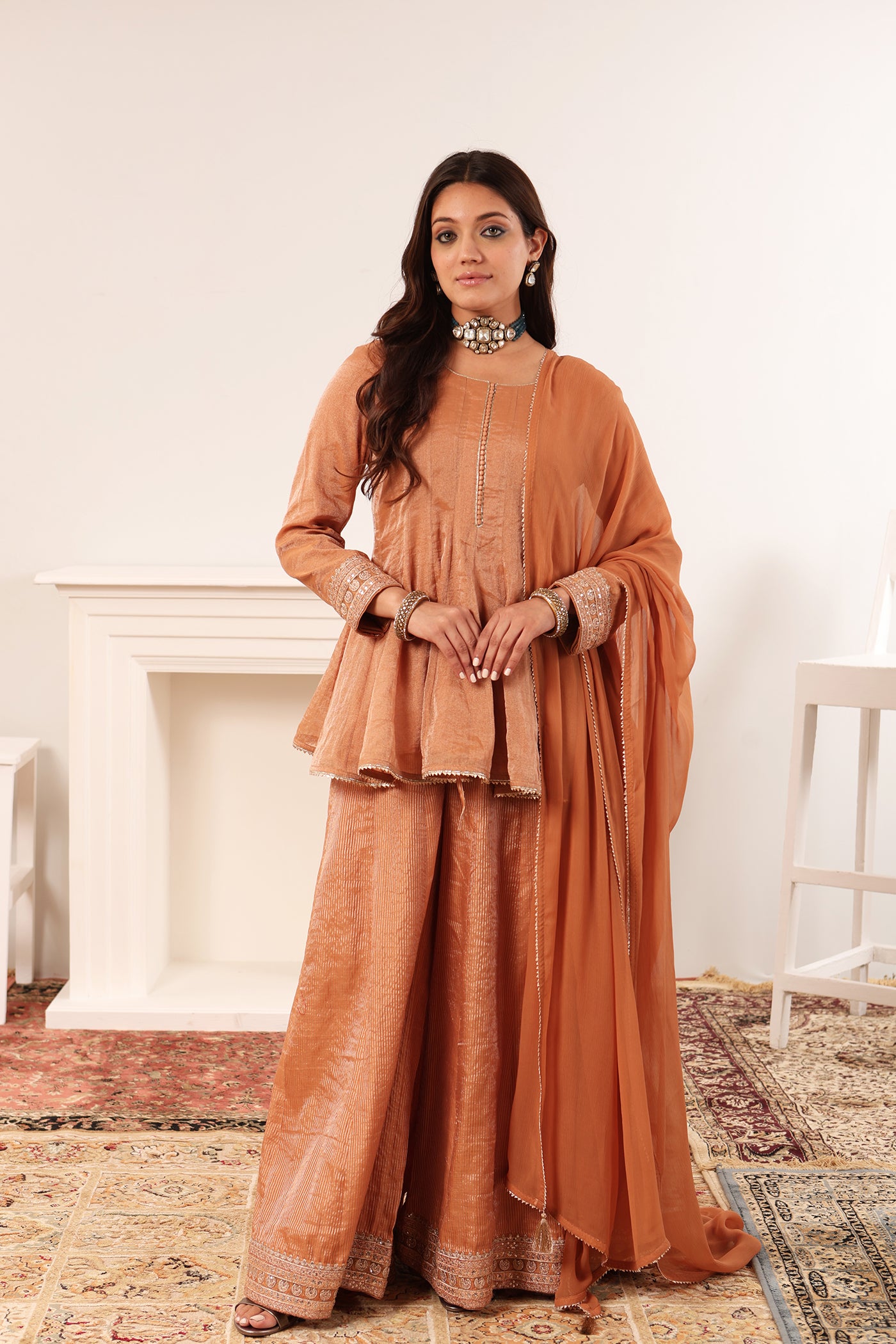 Dusty Dark-Brown Embroidered Peplum-Sytle Pure Silk-Cotton Tissue Shor