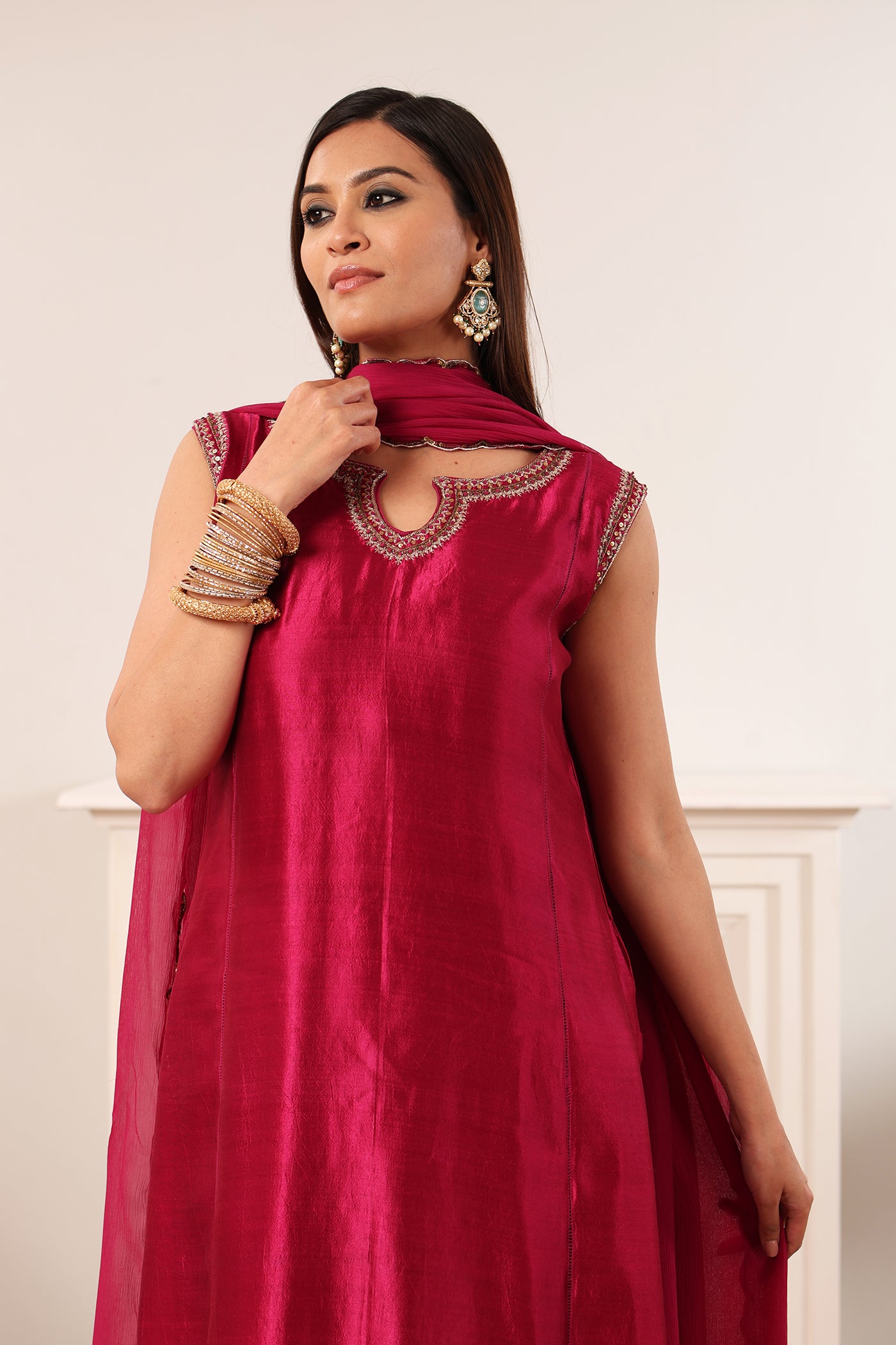 Majenta-Pink Hand-Embroidered Handloom Pure Silk Sleeveless Kurta-Pants Set