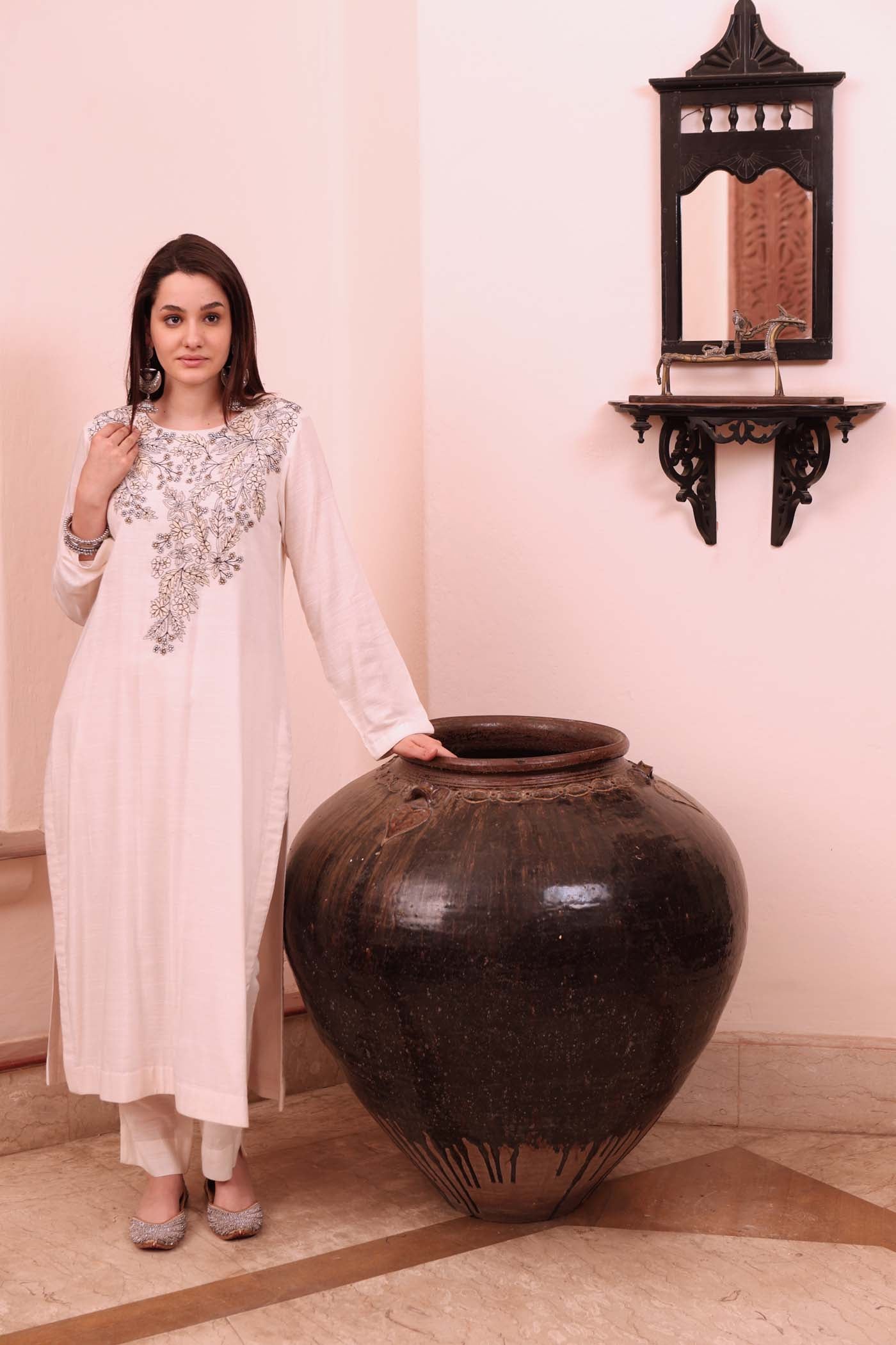 Ivory Embroidered (Applique & Cuwork) Pure Cotton Slub Kurta-Pants Set