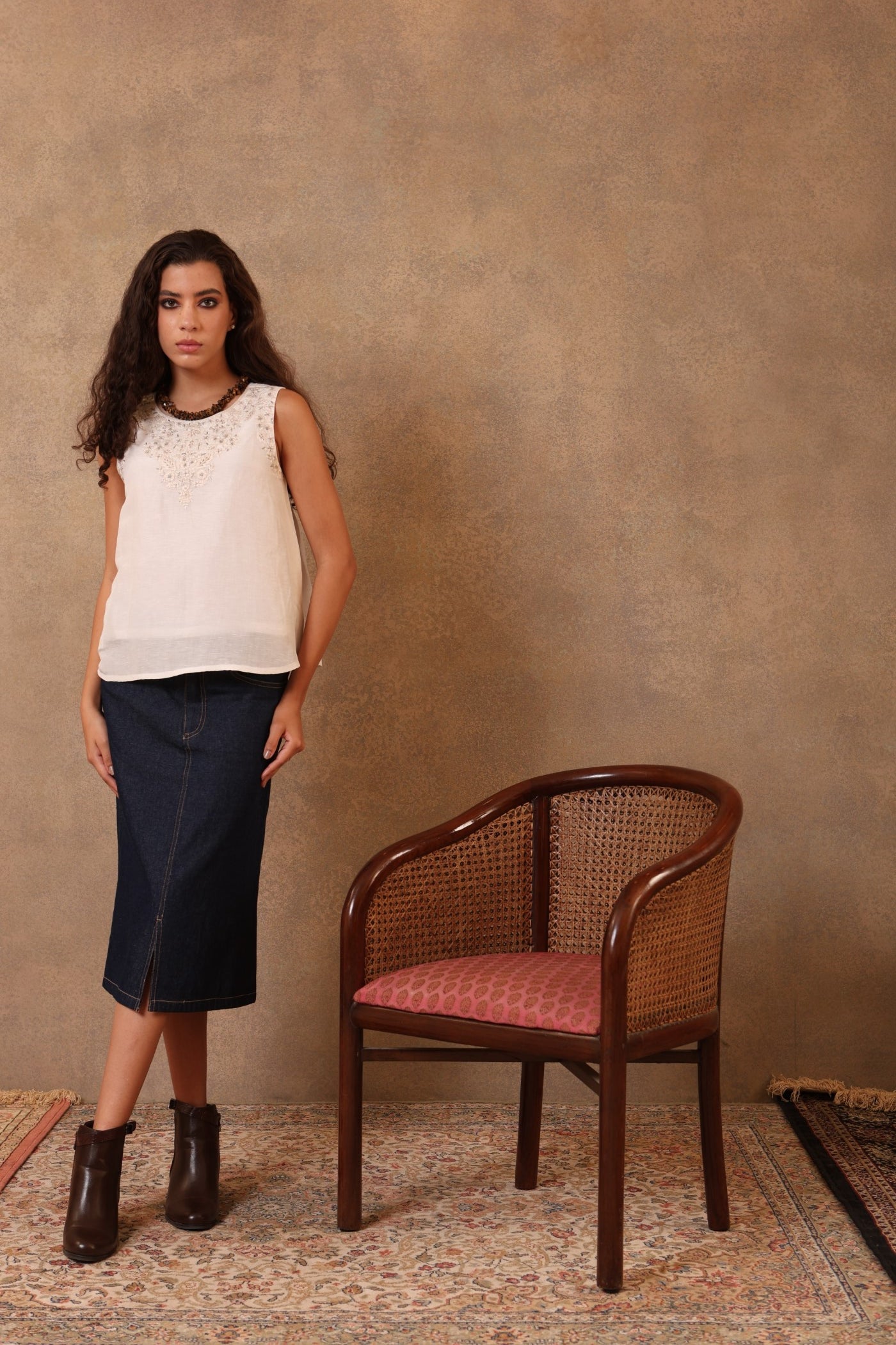 Ivory Hand-Embroidered Handloom Pure Linen-Silk Short Blouse (Without Sleeves) With Threadwork Detail & A Back Opening