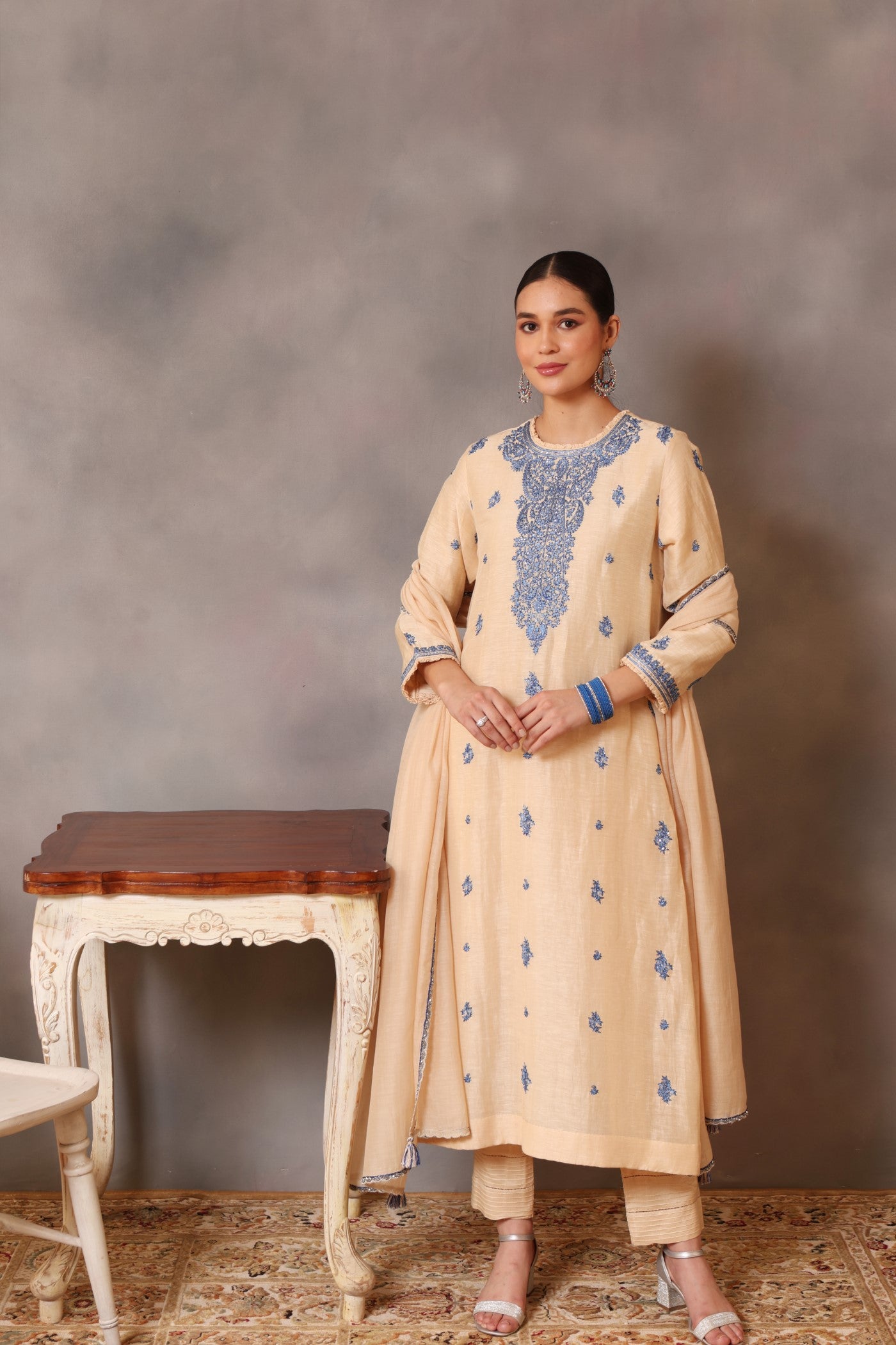 Hand Embroidered Ecru Pure Silk Linen Kurta Pants Set (Blue Embroidery 1)