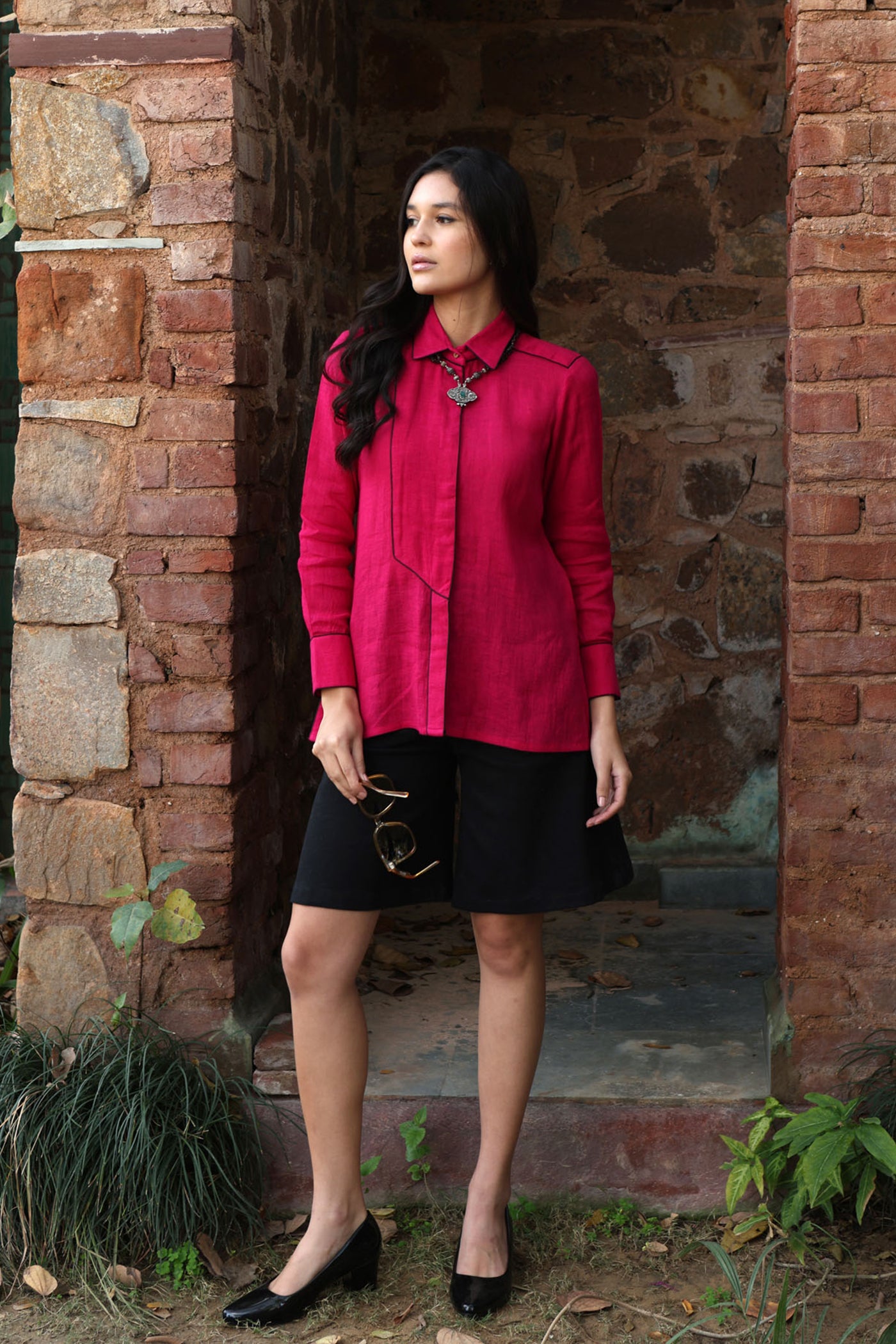 Bright-Pink Pure Linen Collared Front-Open Short Blouse With Contrast Edgings