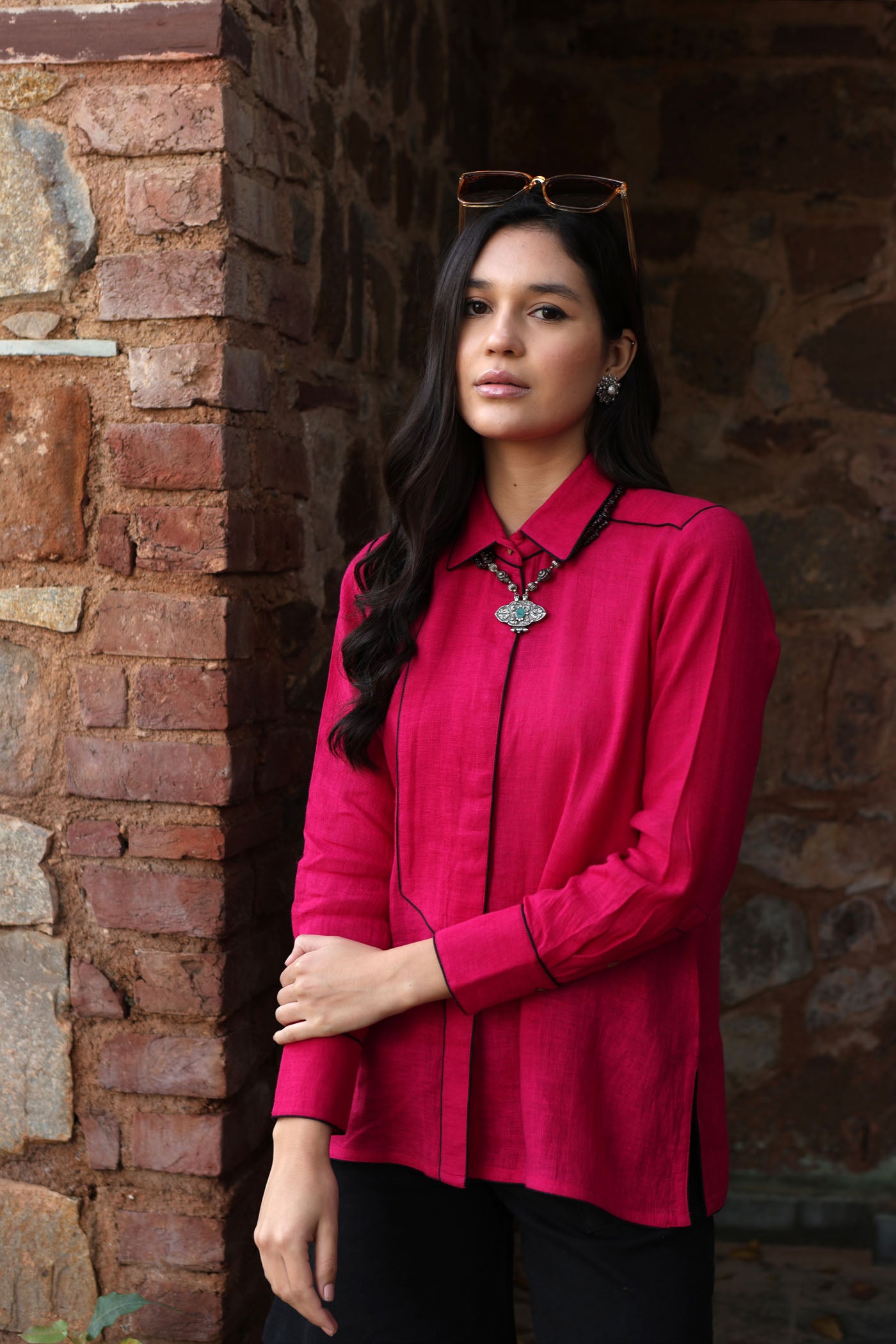 Bright-Pink Pure Linen Collared Front-Open Short Blouse With Contrast Edgings