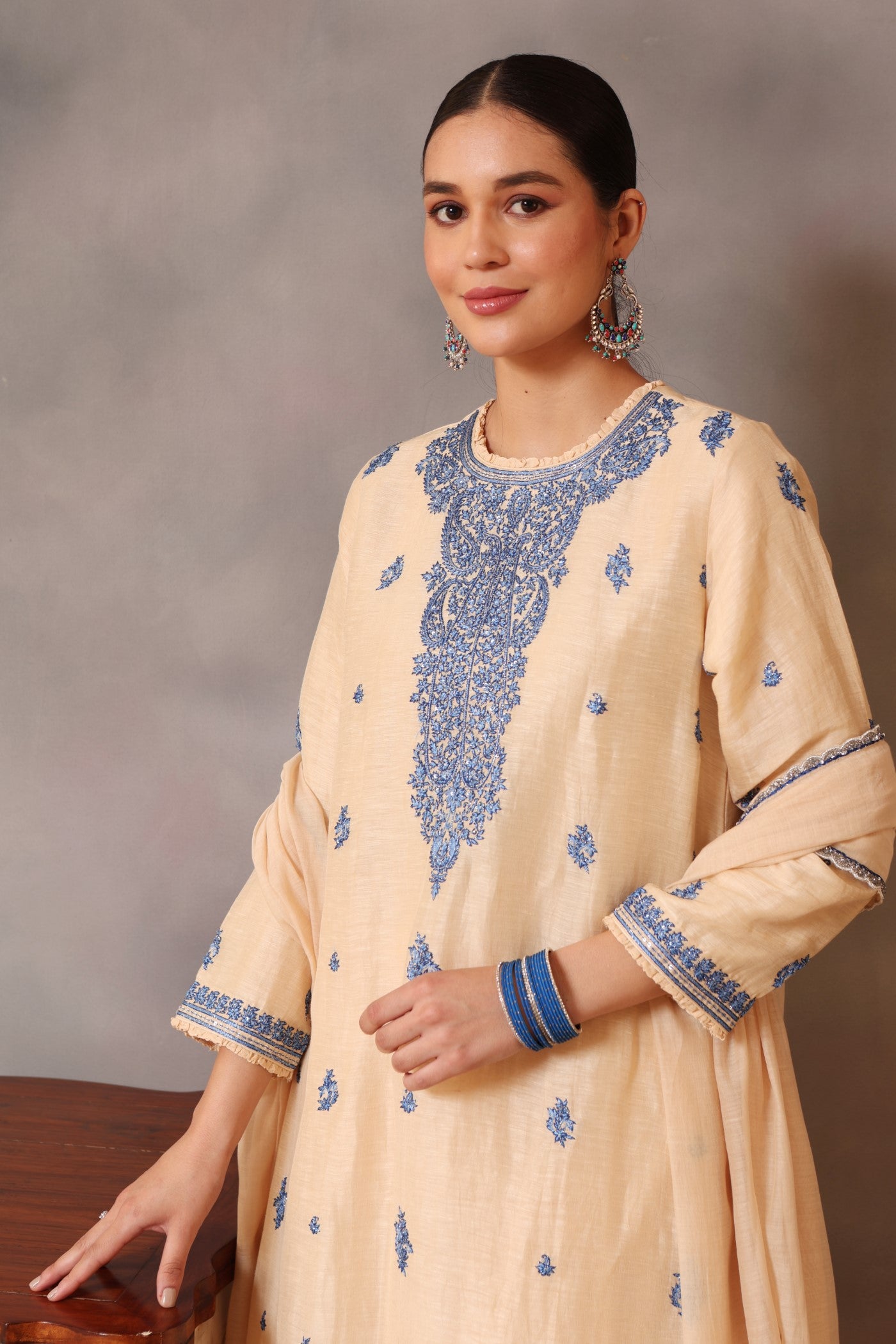 Hand Embroidered Ecru Pure Silk Linen Kurta Pants Set (Blue Embroidery 1)